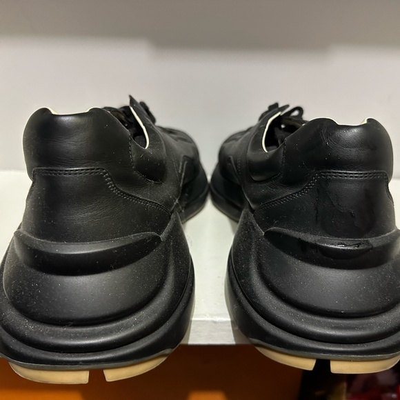 Gucci Rhyton Sneaker - Picture 2 of 3